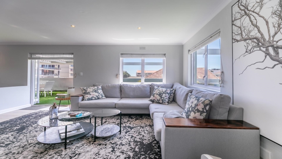 2 Bedroom Property for Sale in Sea Point Western Cape